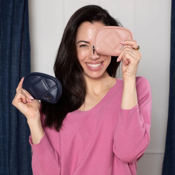 NWT Lug Stash Zip Classic VL (Vegan Leather) RFID Pouch - Poppy Red - Picture 8 of 9